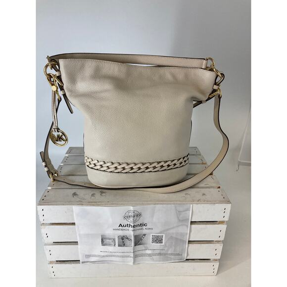 MICHAEL KORS IVORY AND LATTICE PEBBLED LEATHER CROSSBODY BAG - Picture 1 of 16